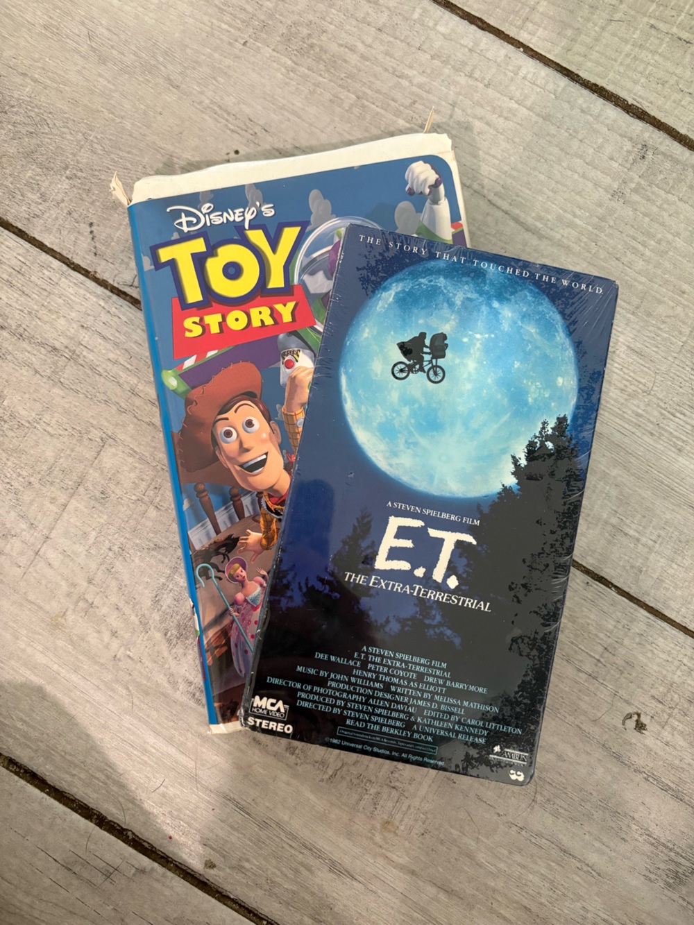 Vintage VHS bundle - E.T in Original Packaging & Toy story 1 in Clamshell Case